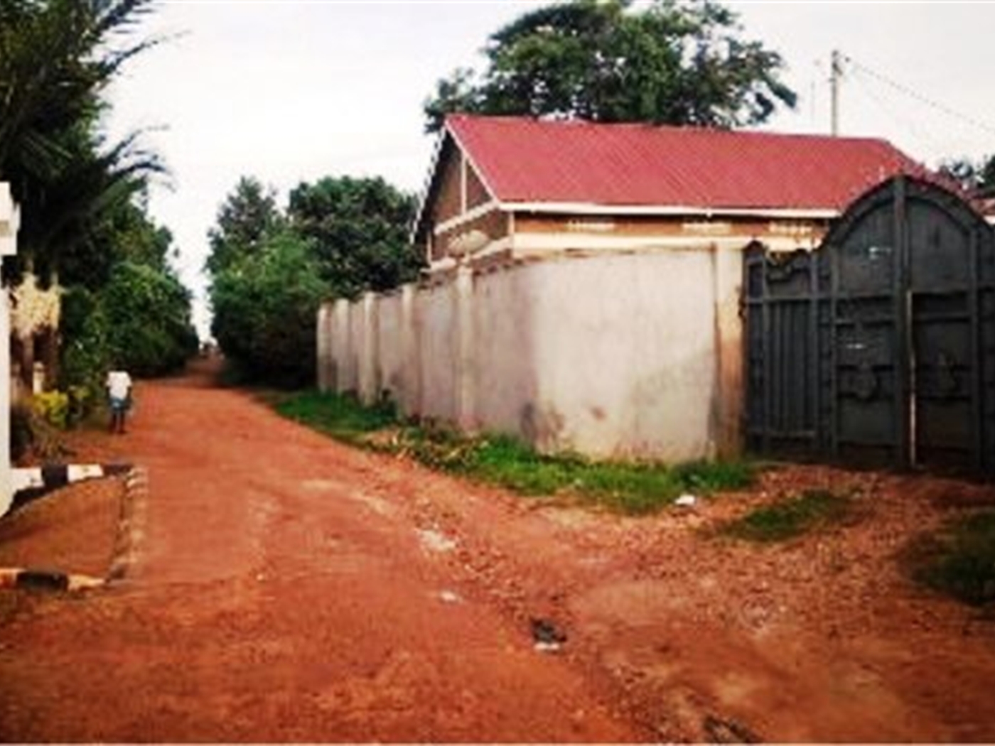 Town House for sale in Mutundwe Kampala