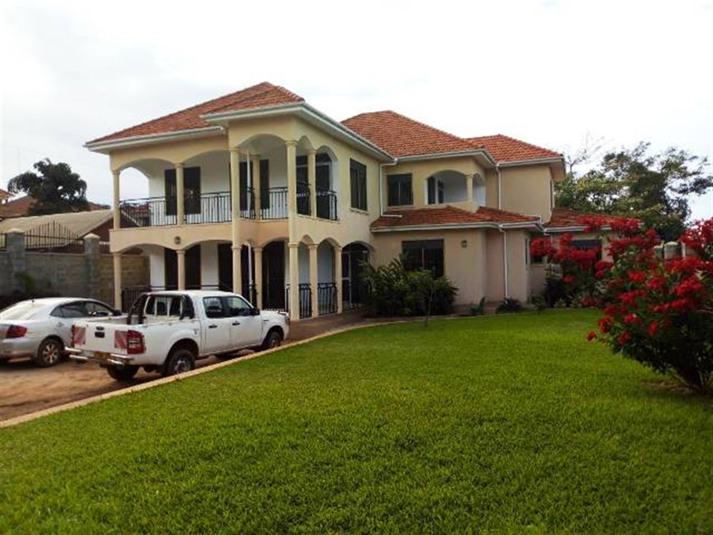 Mansion for sale in Munyonyo Kampala