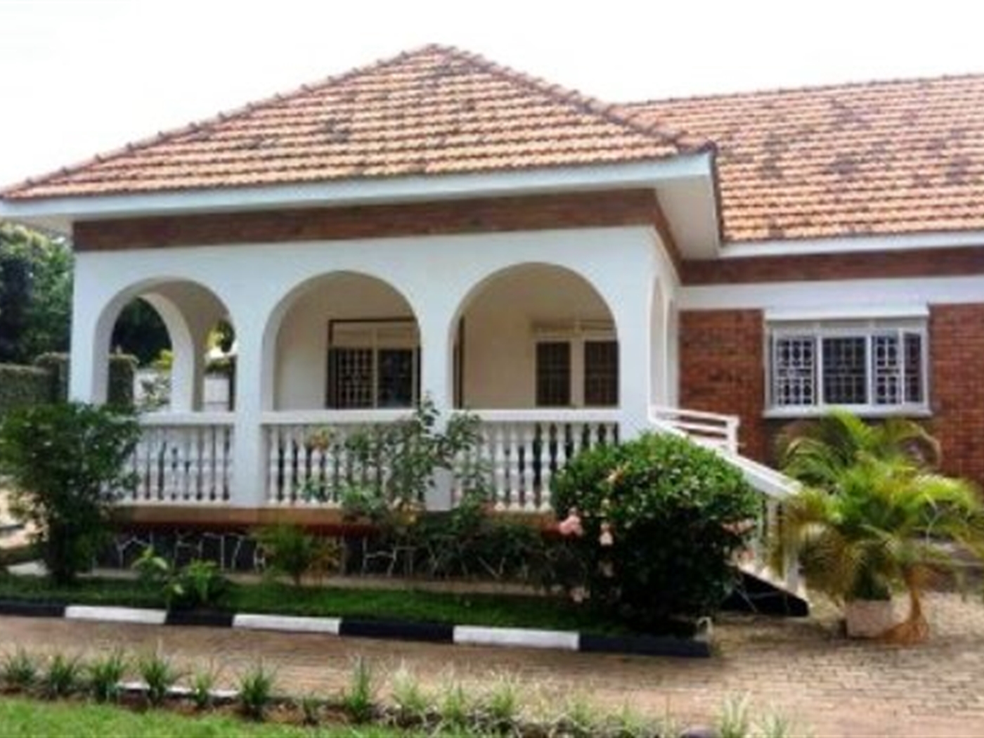 Bungalow for sale in Munyonyo Kampala