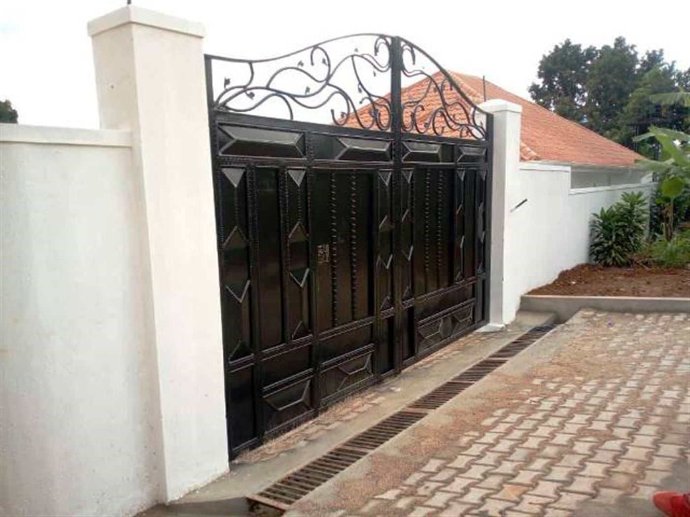 Bungalow for sale in Kitende Wakiso