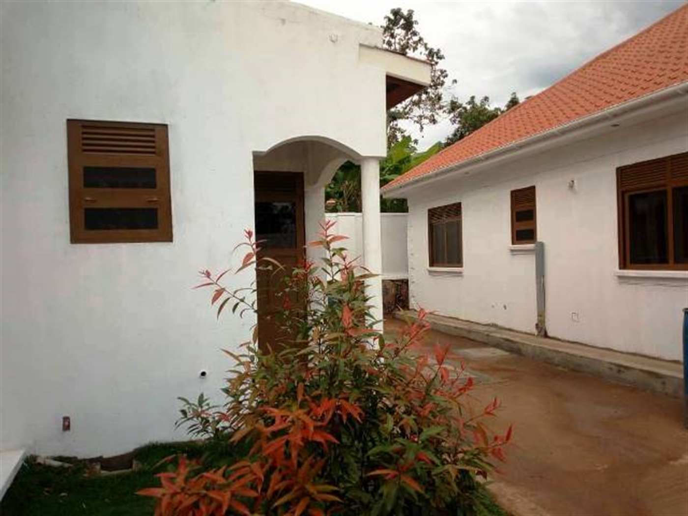 Bungalow for sale in Kitende Wakiso