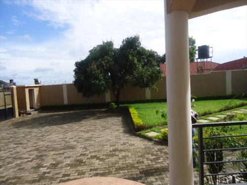 Mansion for sale in Munyonyo Kampala