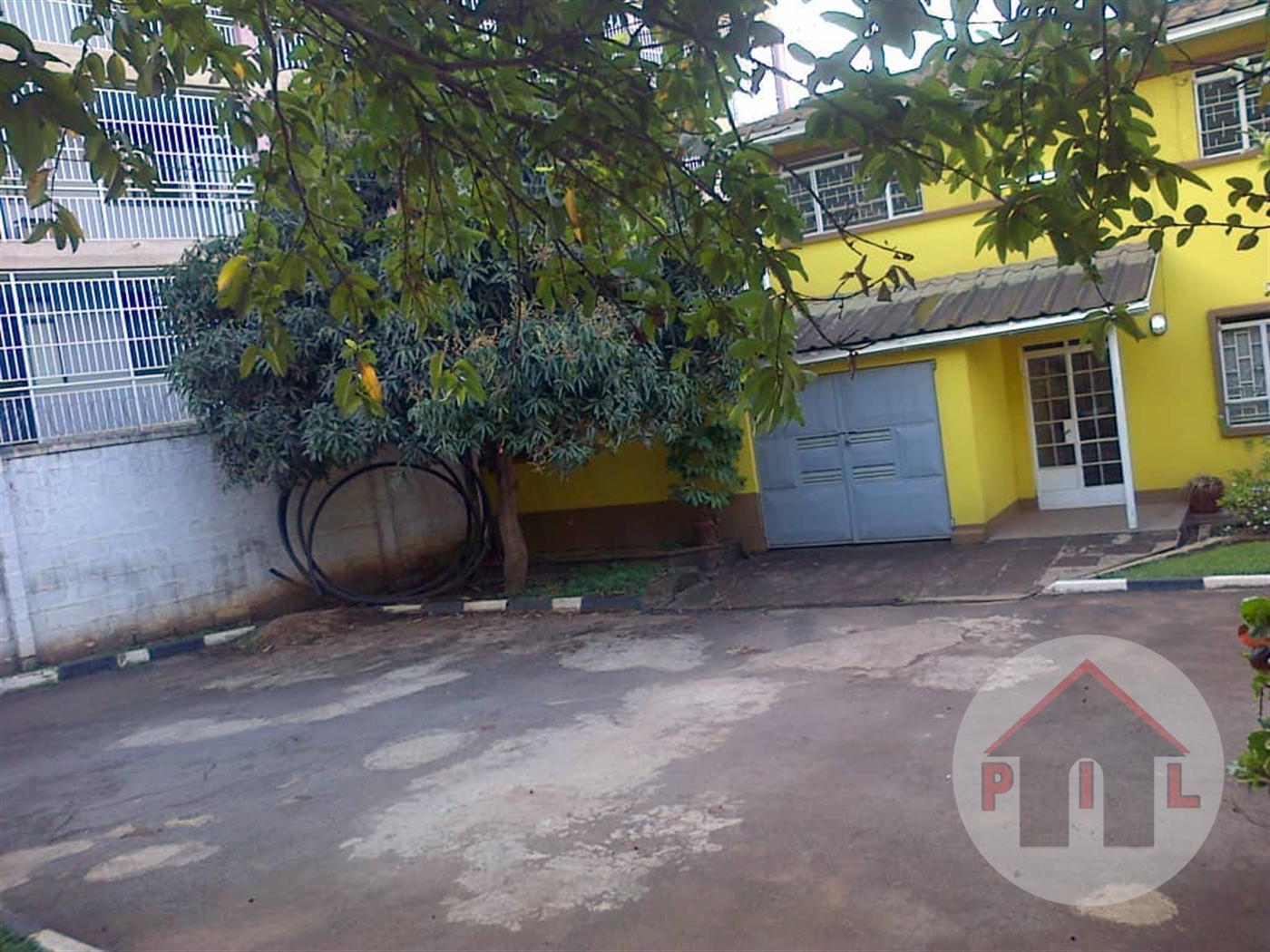 Mansion for sale in Bugoloobi Kampala