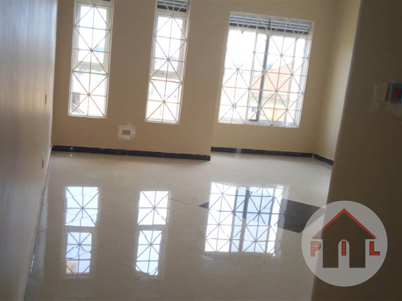 Mansion for sale in Kira Wakiso