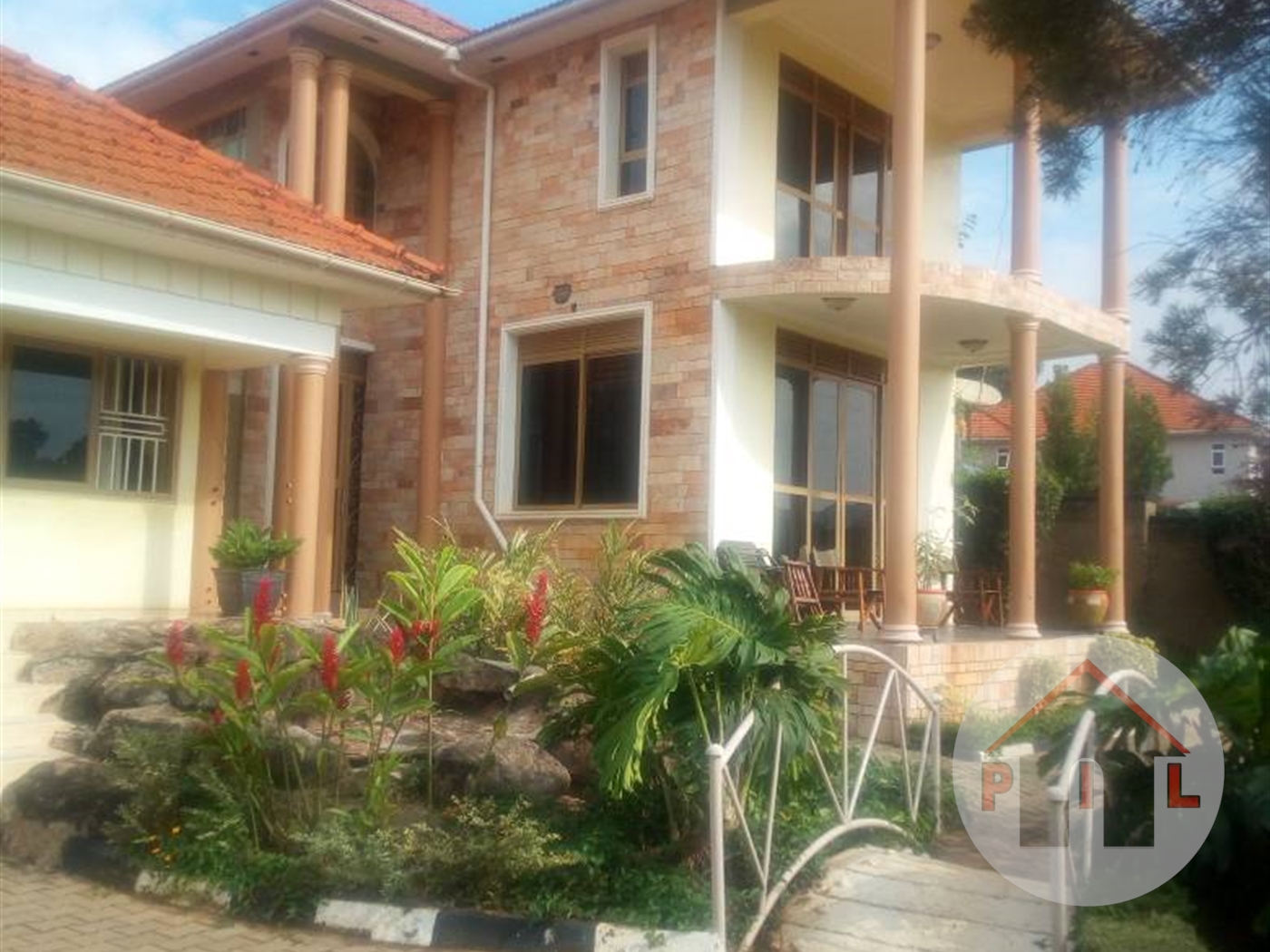 Mansion for rent in Bugoloobi Kampala