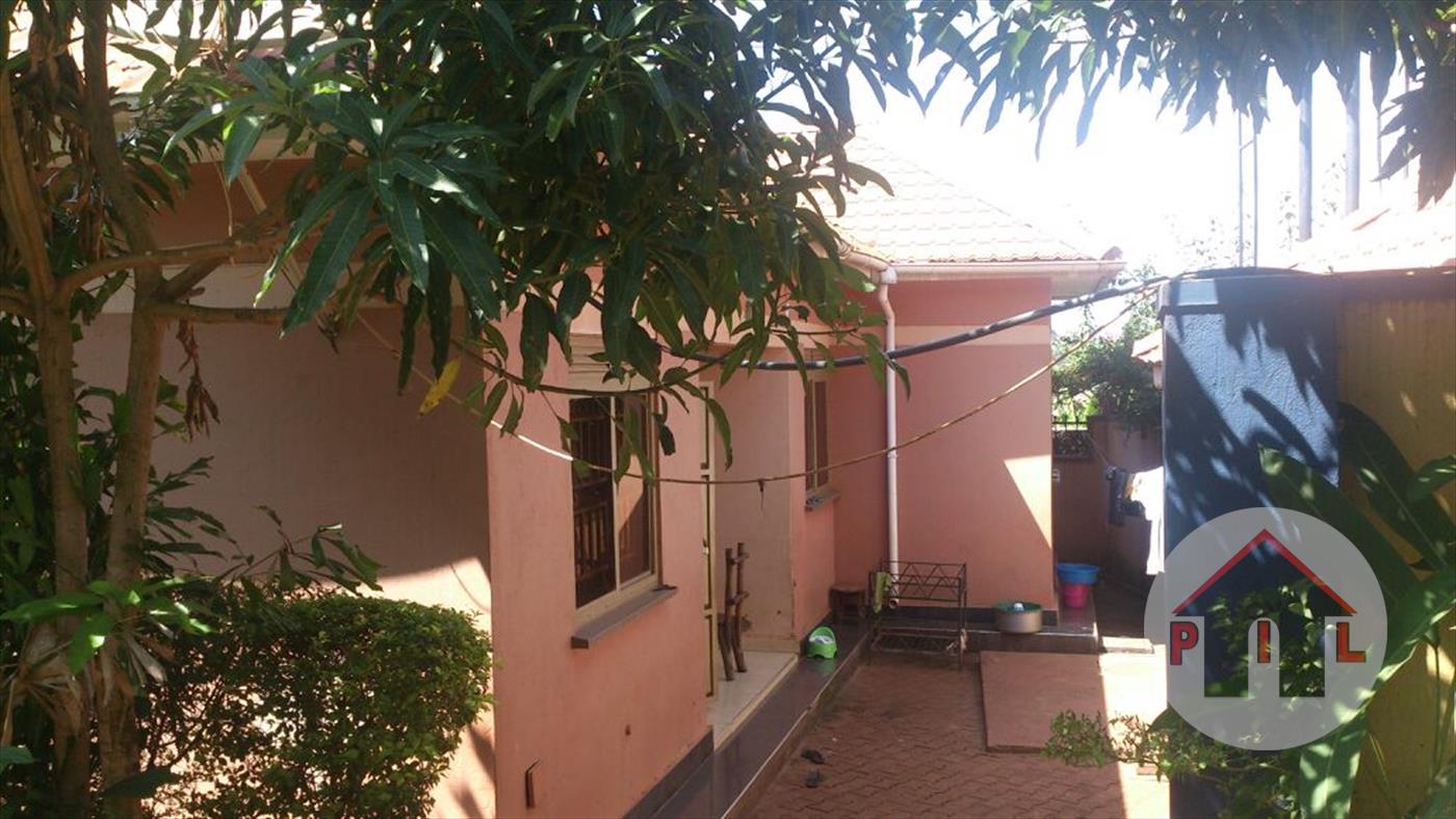 Bungalow for sale in Katale Wakiso