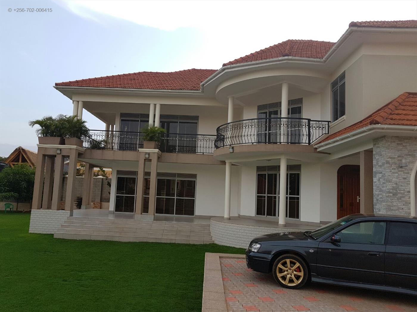 Mansion for sale in Kira Wakiso