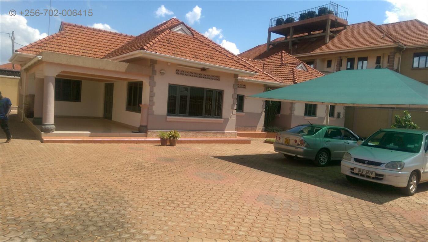 Bungalow for sale in Kiwaatule Kampala