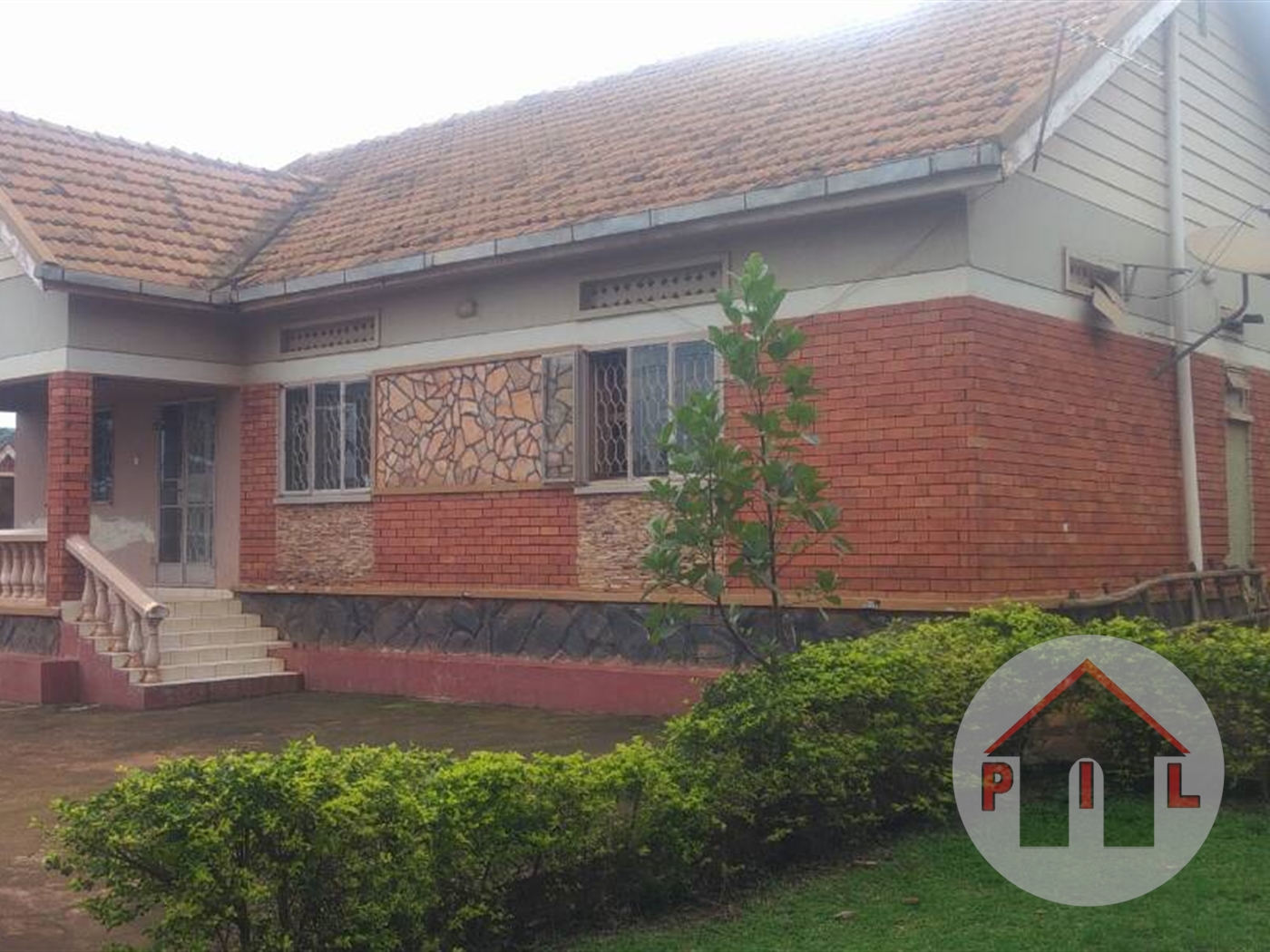 Bungalow for sale in Zana Wakiso