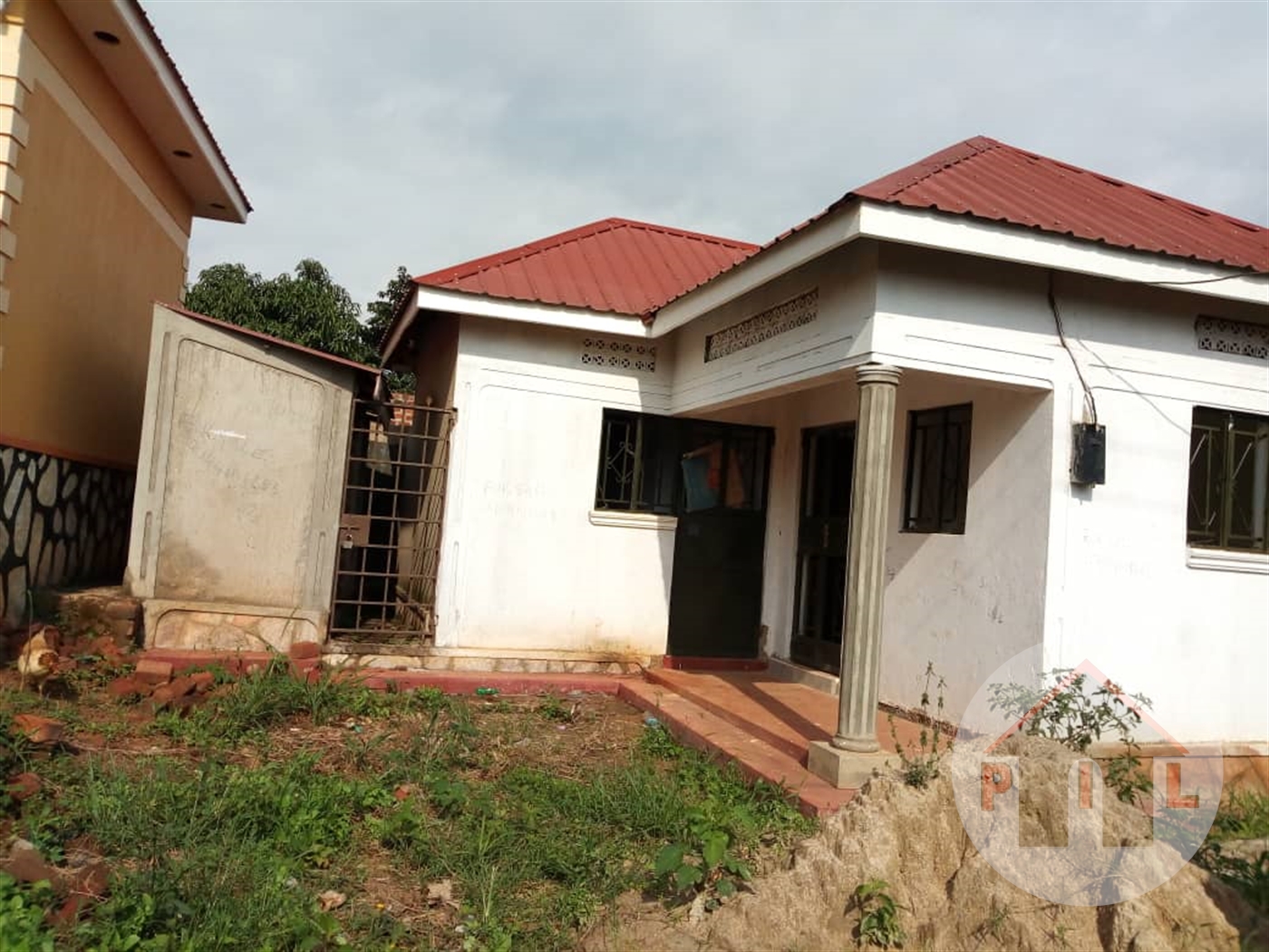 Bungalow for sale in Nakweelo Wakiso