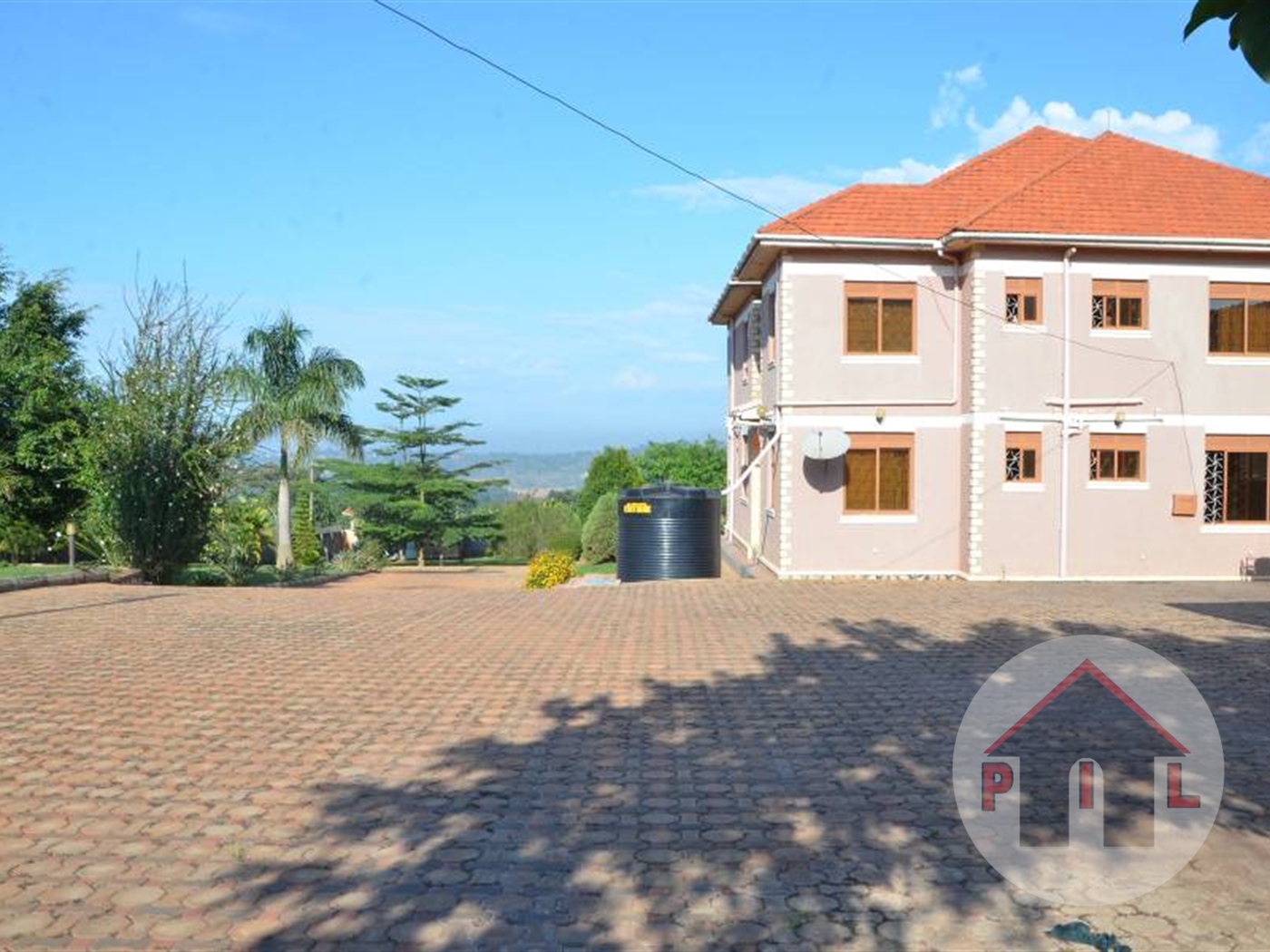 Mansion for sale in Matugga Wakiso