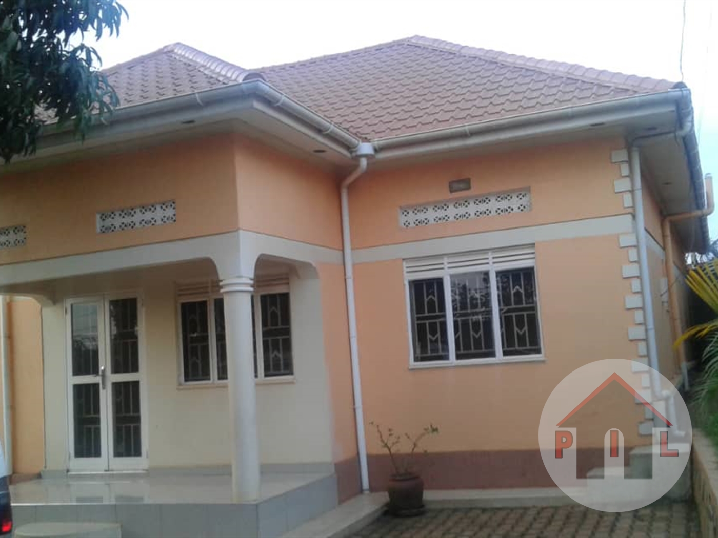 Bungalow for sale in Kitende Wakiso