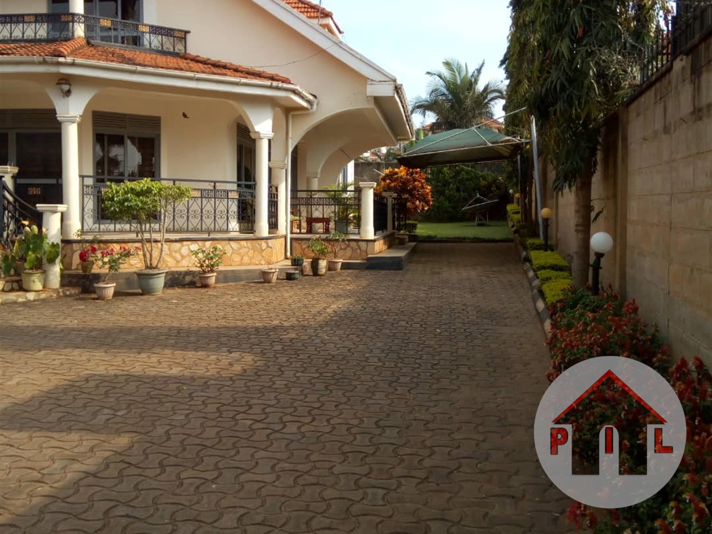 Bungalow for sale in Munyonyo Kampala