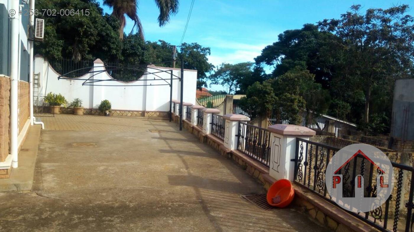 Mansion for sale in Munyonyo Kampala