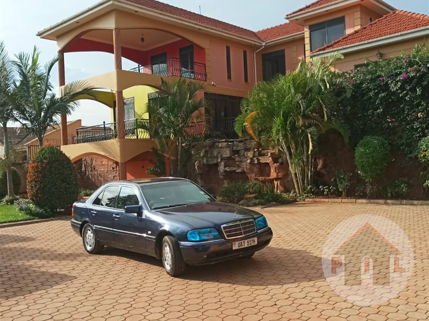 Storeyed house for sale in Kyanja Wakiso