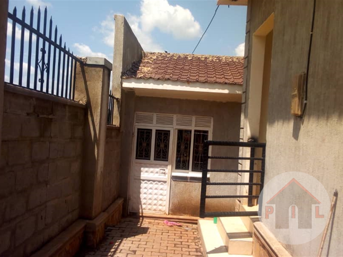 Bungalow for sale in Nakweelo Wakiso