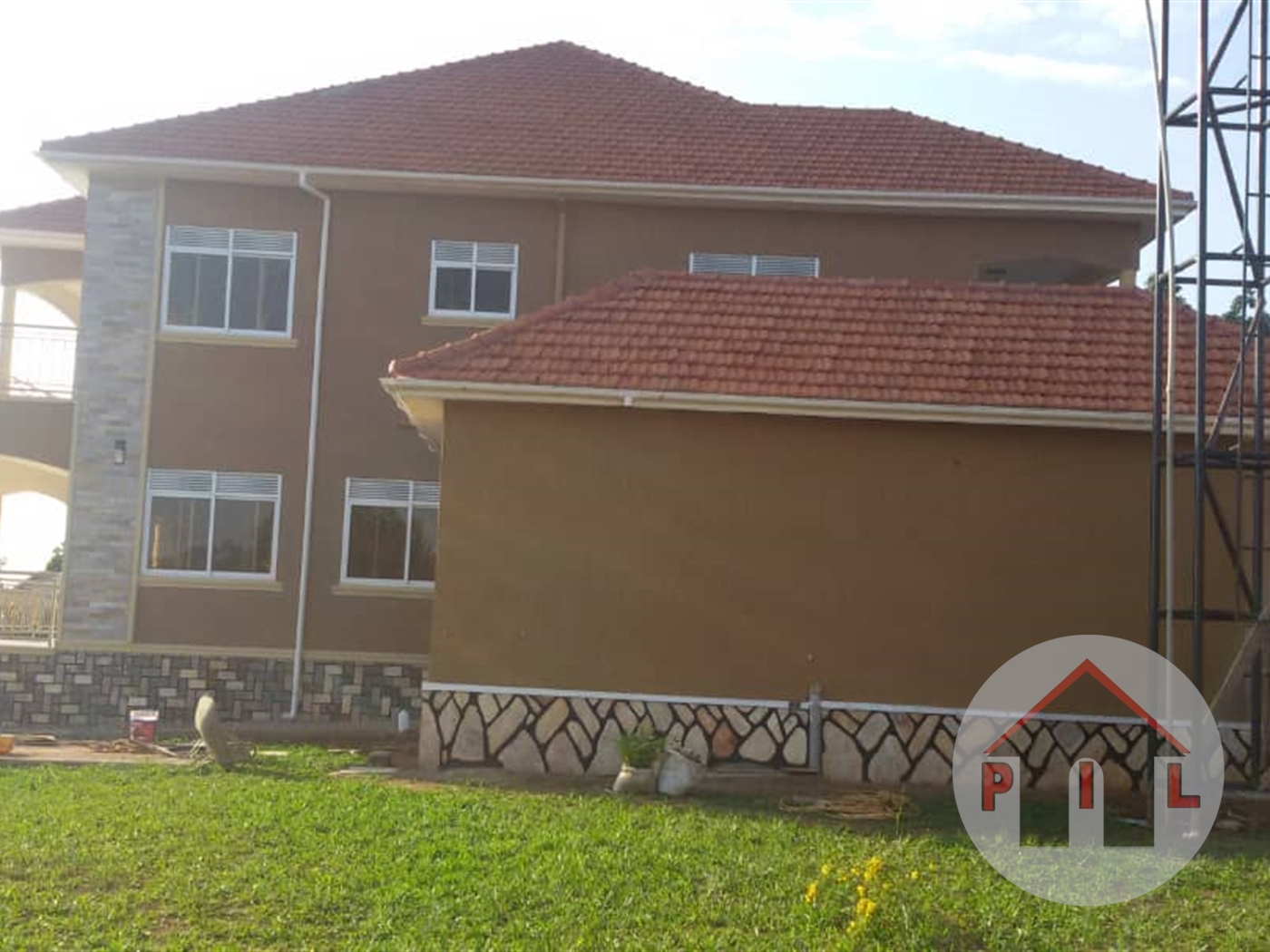 Town House for sale in Bwebajja Wakiso