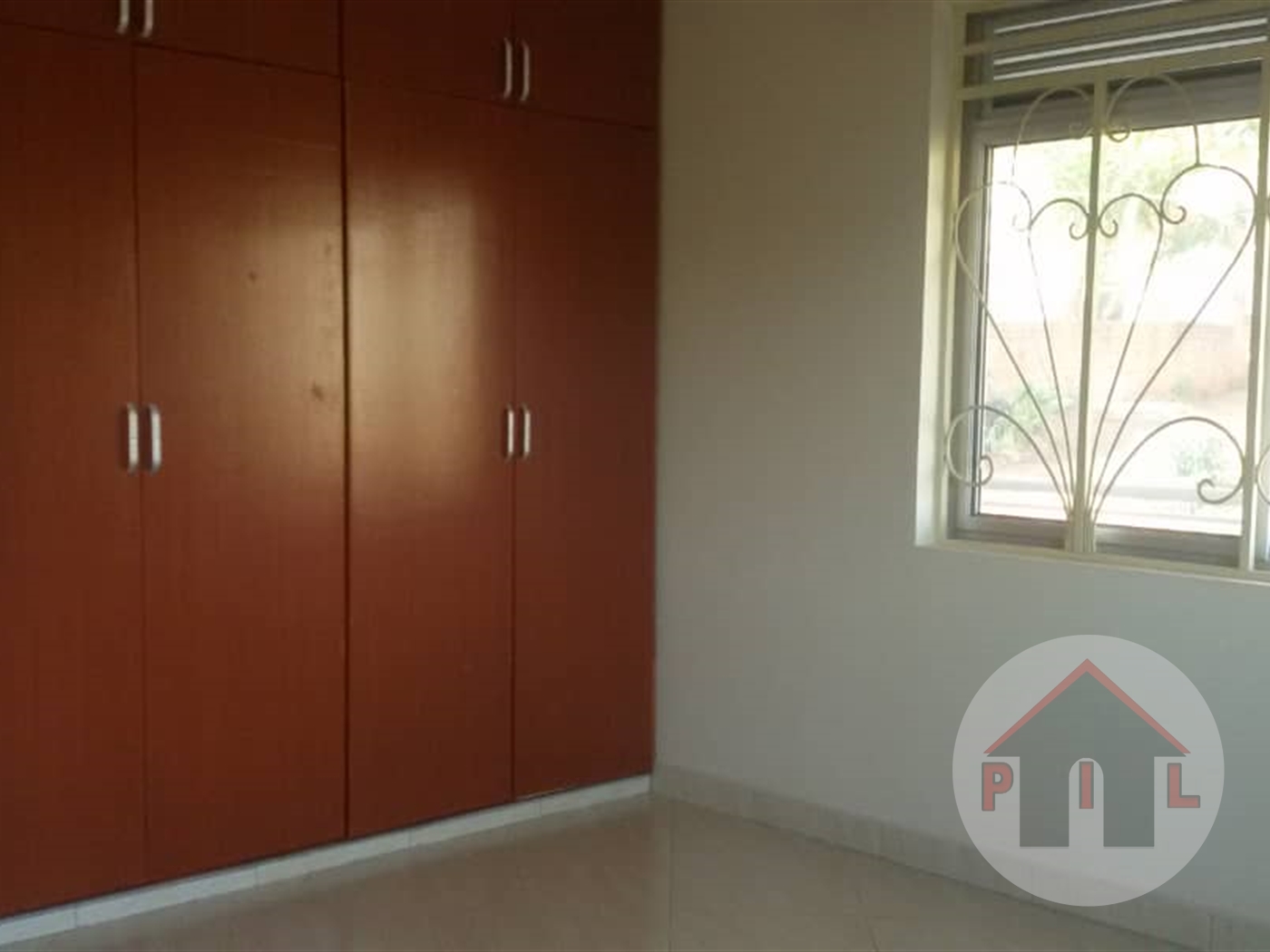 Town House for sale in Bwebajja Wakiso