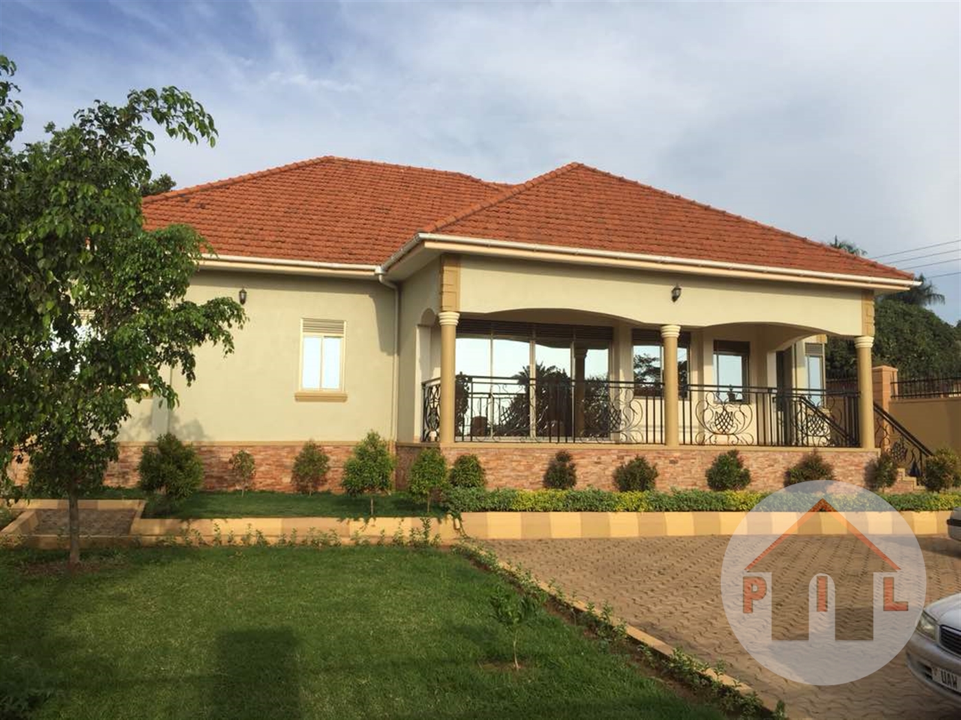 Bungalow for sale in Munyonyo Kampala