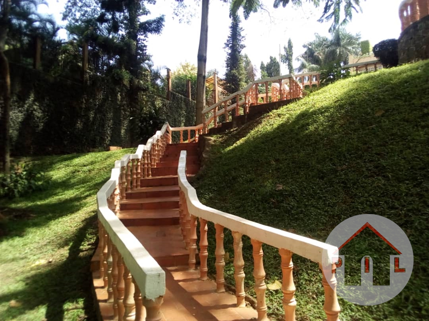 Mansion for rent in Kololo Kampala