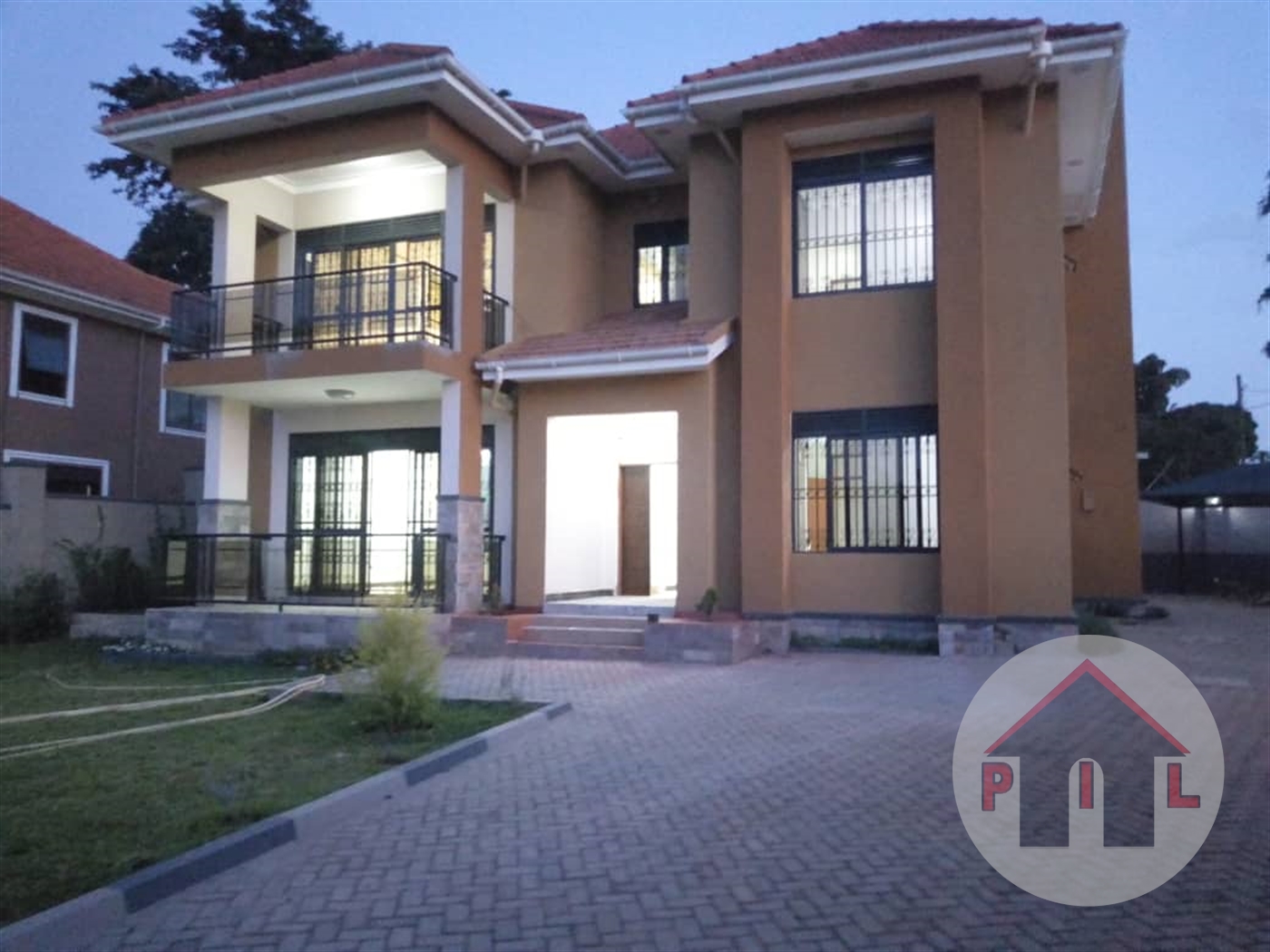 Mansion for sale in Bbunga Wakiso