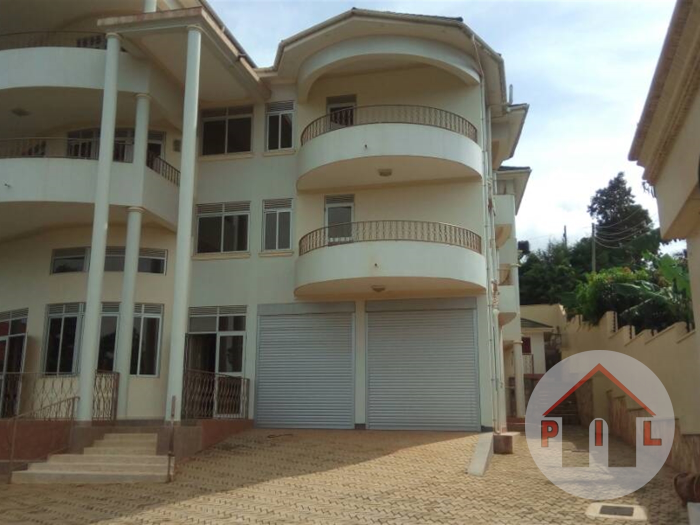 Mansion for sale in Munyonyo Kampala