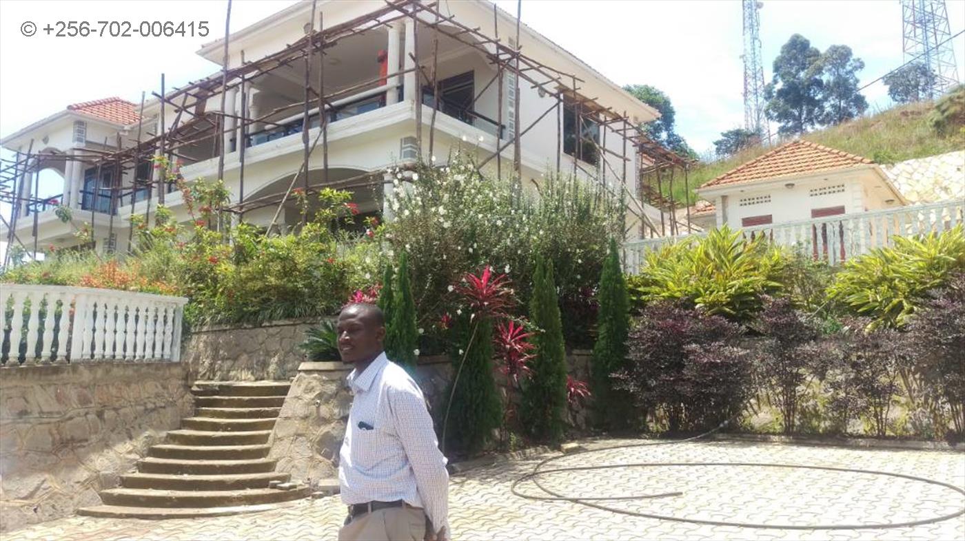 Mansion for sale in Maaya Wakiso