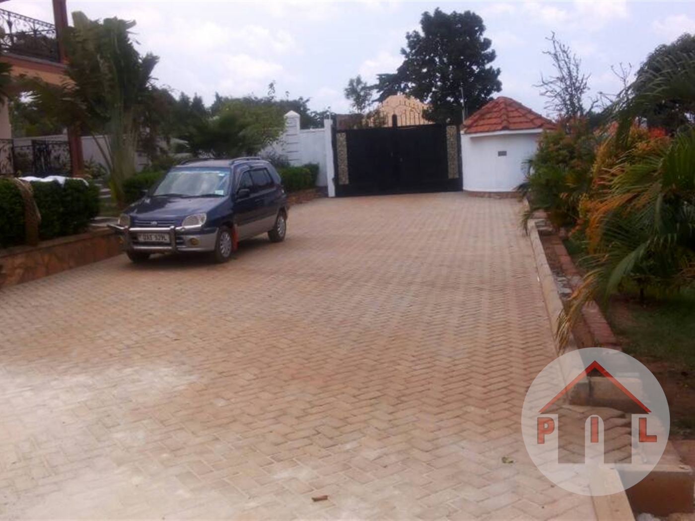 Mansion for rent in Kyanja Kampala