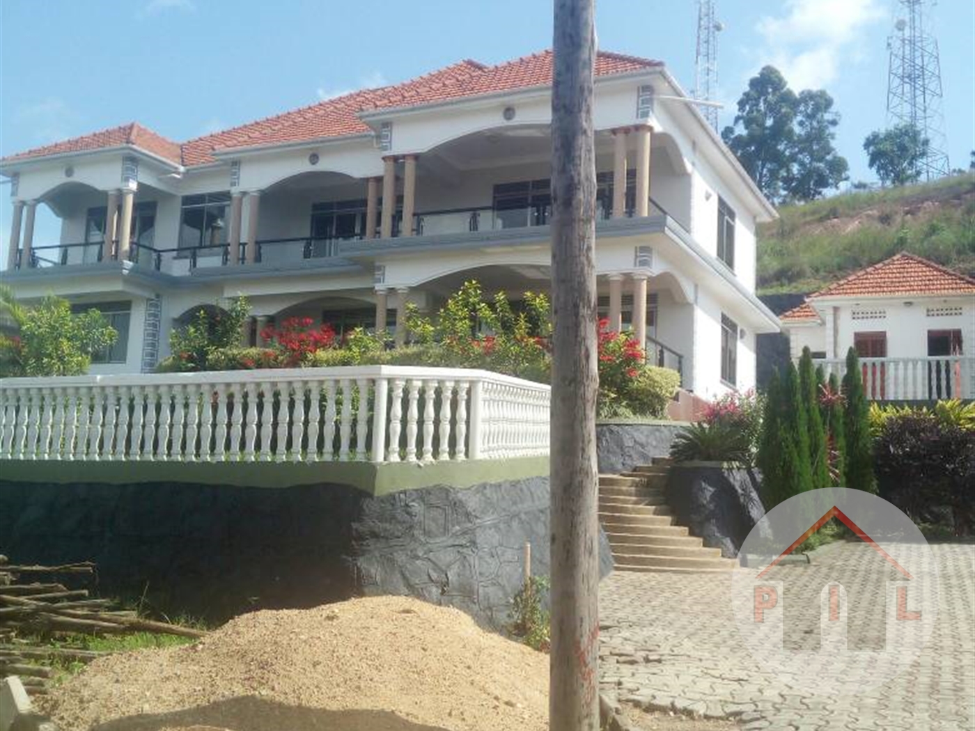 Mansion for sale in Kyengela Wakiso