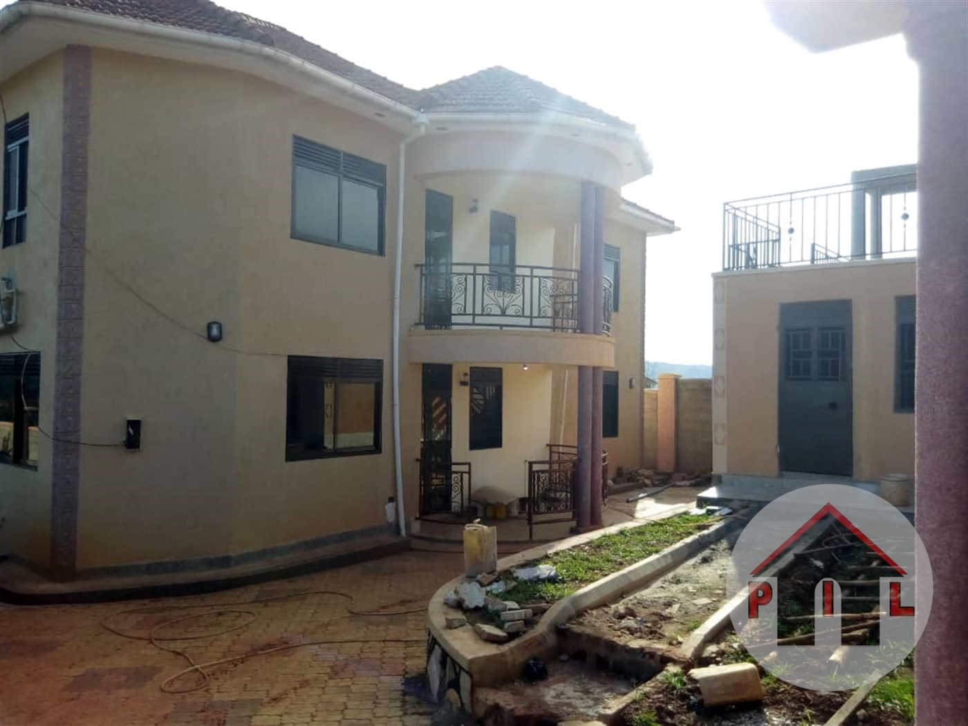 Storeyed house for sale in Bwebajja Wakiso