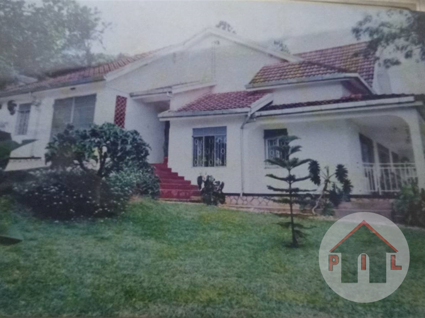 Mansion for sale in Makindye Wakiso