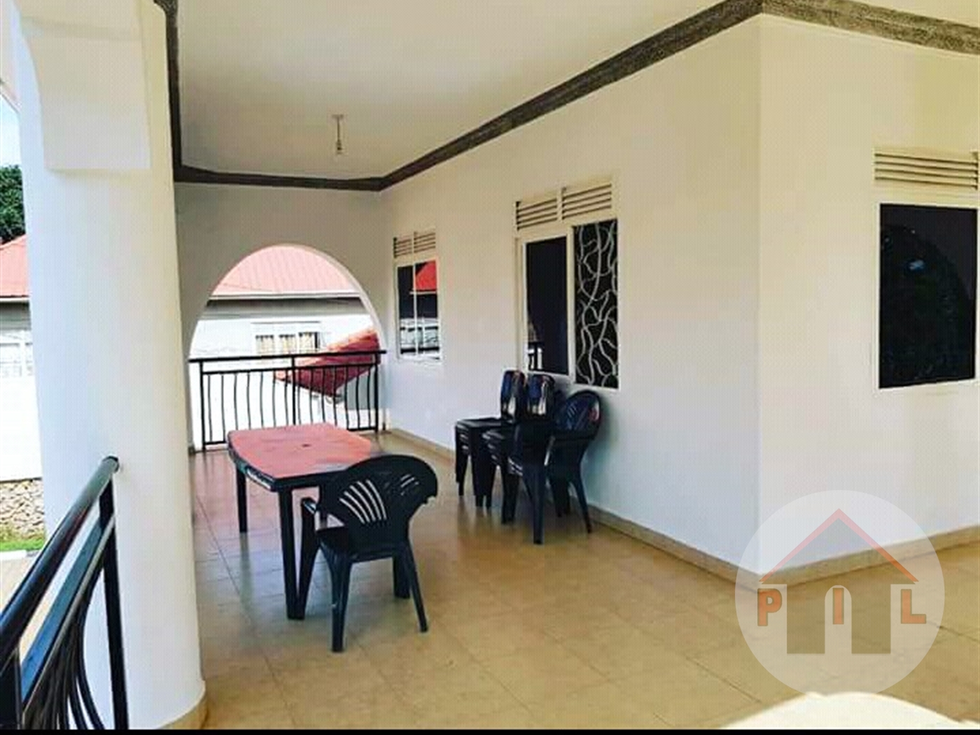 Mansion for sale in Kira Wakiso