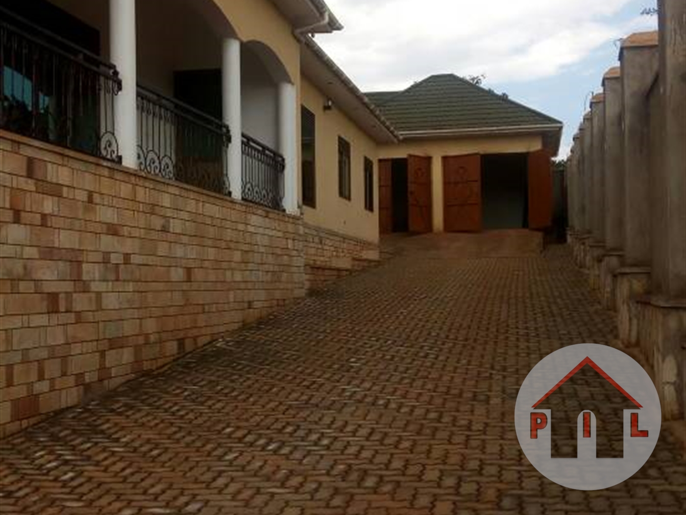 Bungalow for sale in Kitende Wakiso