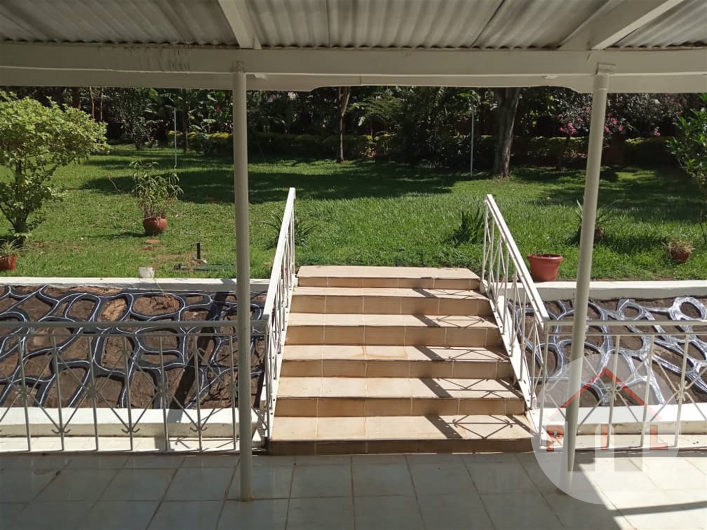 Storeyed house for rent in Kololo Kampala