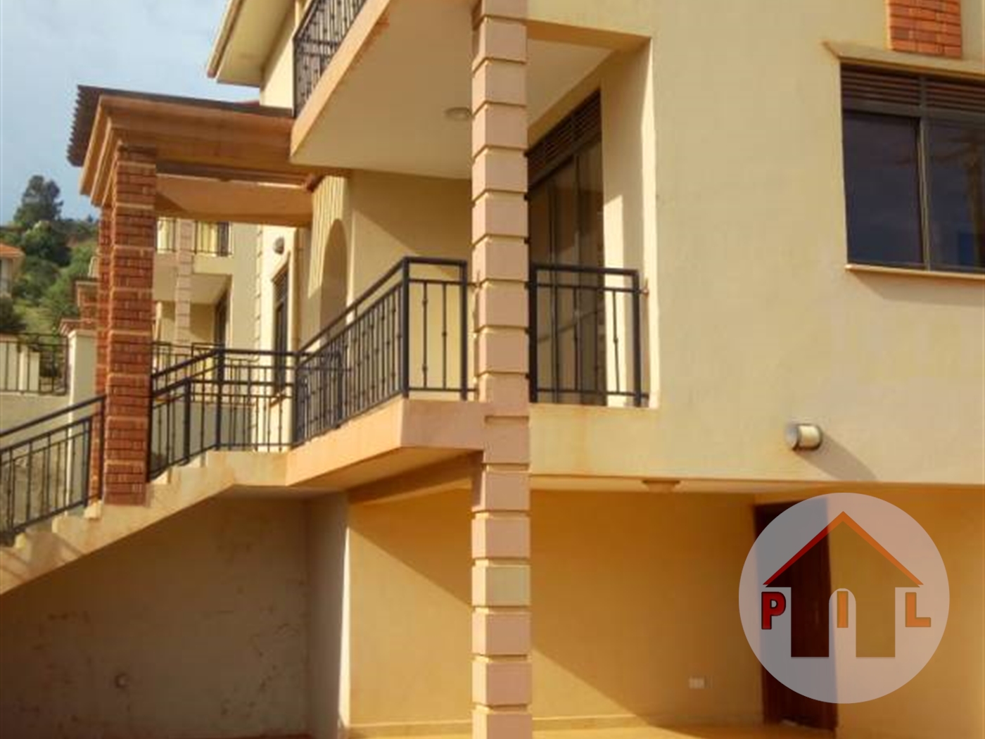 Mansion for sale in Lubowa Wakiso