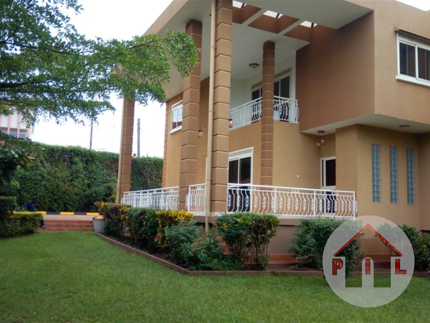 Mansion for sale in Lubowa Wakiso