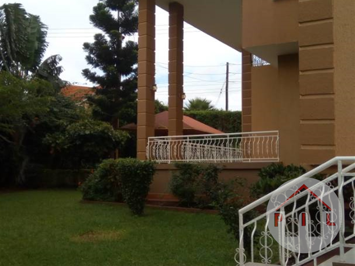 Mansion for sale in Lubowa Wakiso