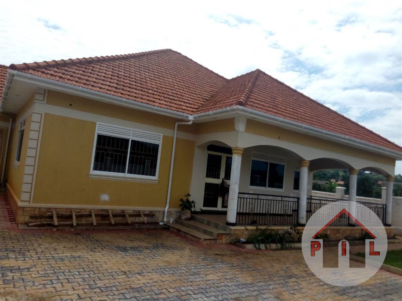 Bungalow for sale in Kitende Wakiso