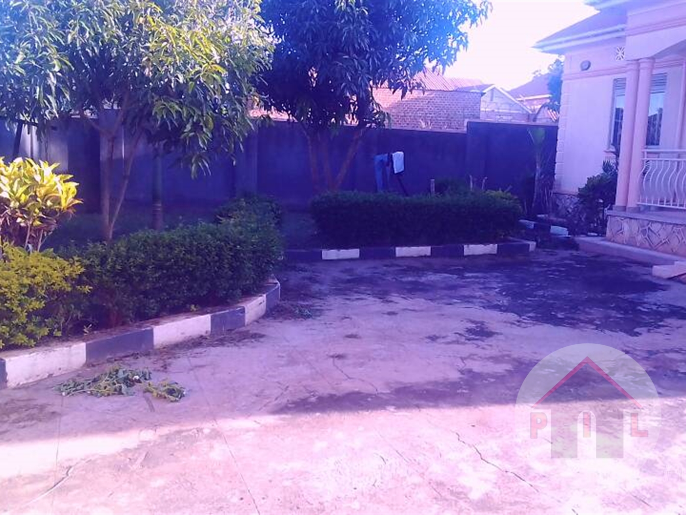 Bungalow for sale in Kitende Wakiso