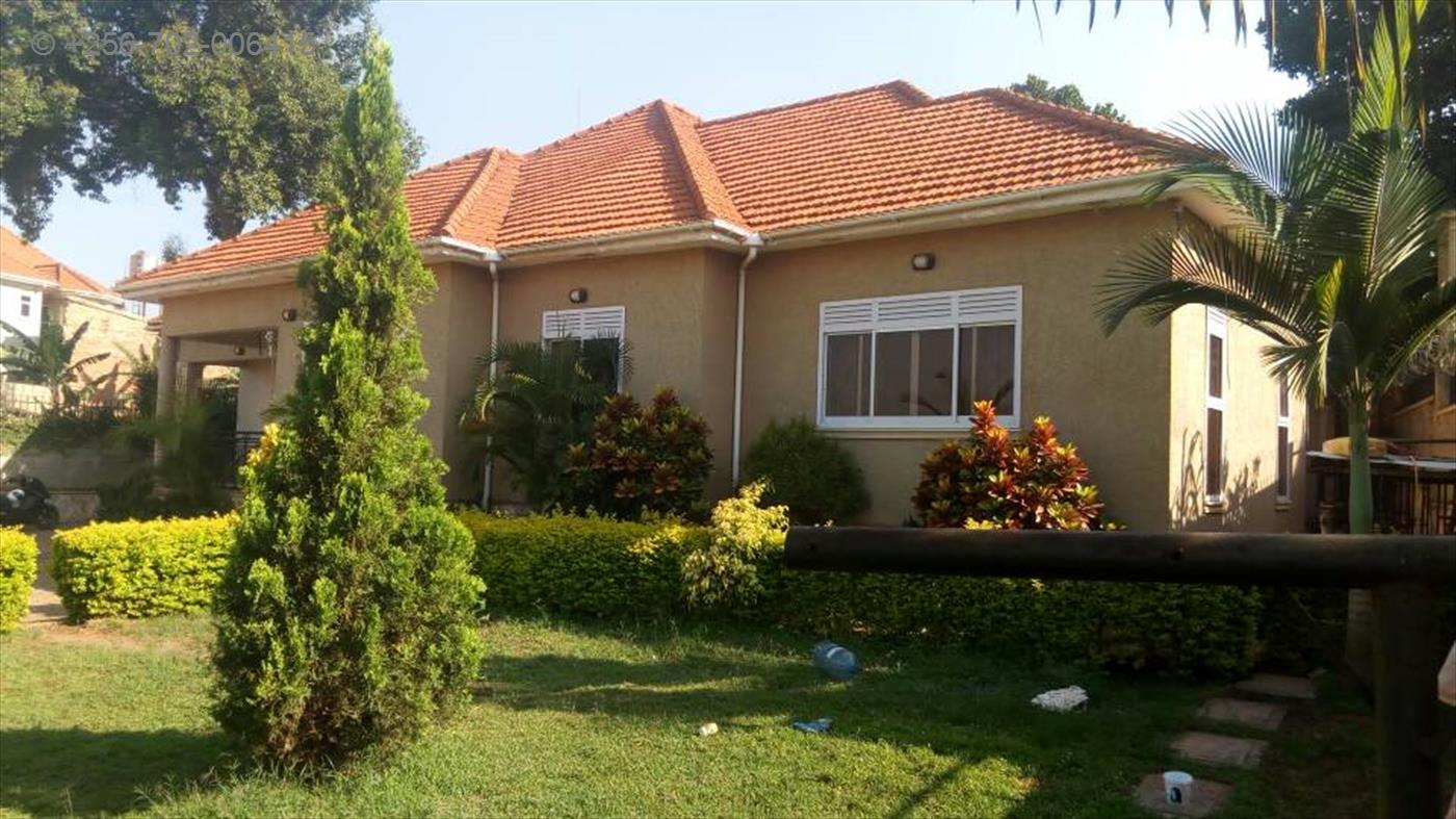 Bungalow for sale in Munyonyo Kampala