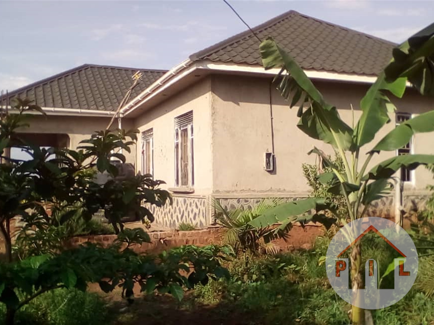 Bungalow for sale in Nakweelo Wakiso