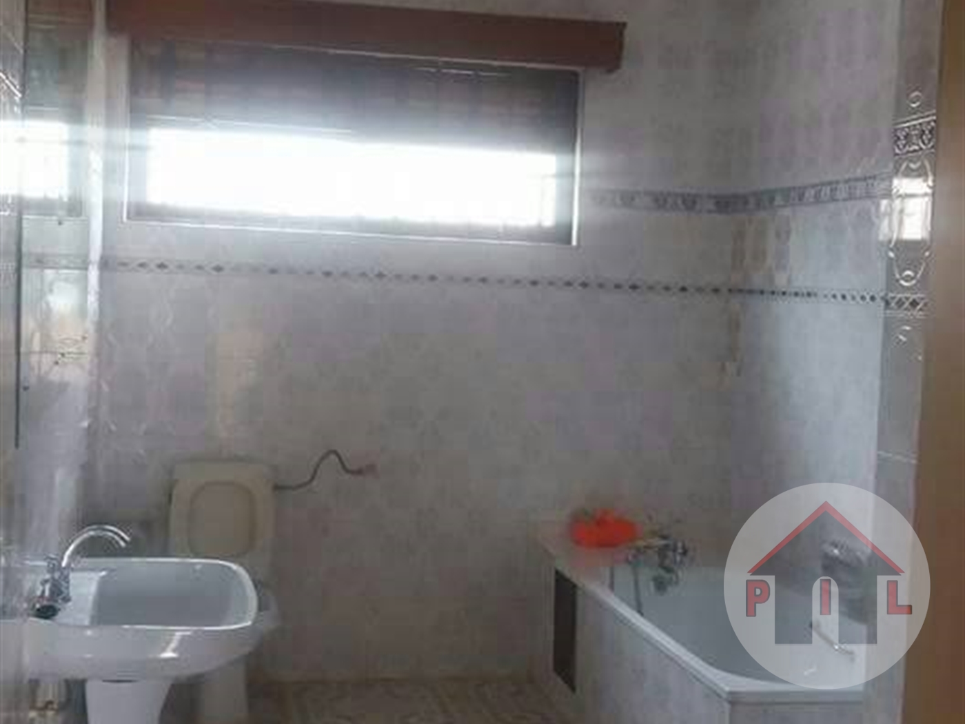 Bungalow for sale in Kungu Wakiso