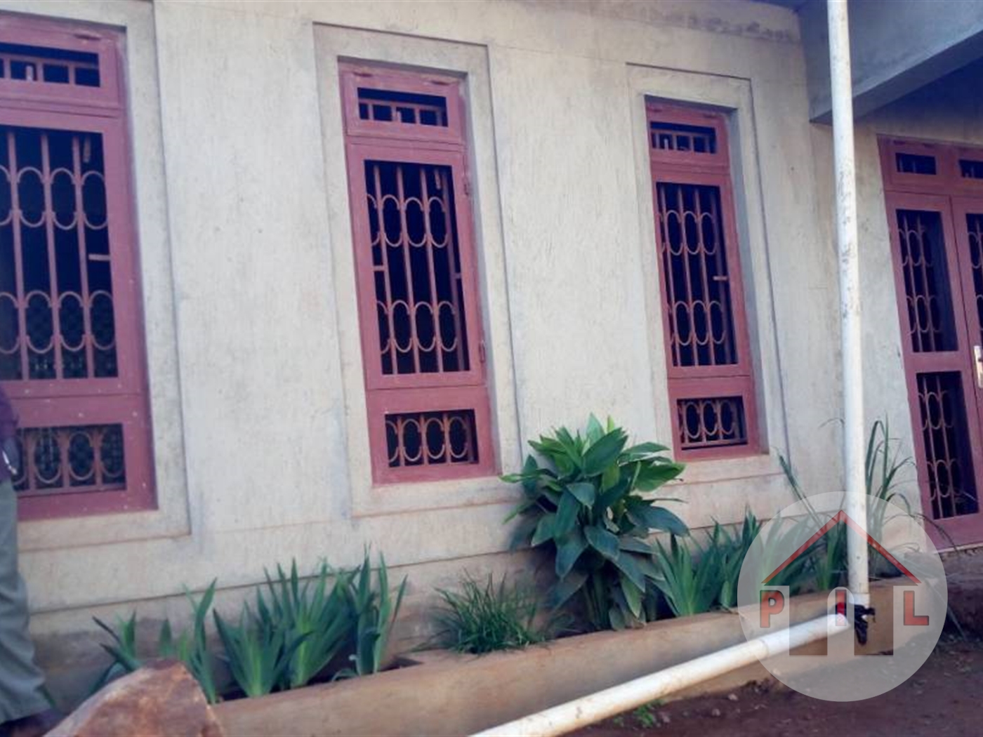 Shell House for sale in Bwebajja Wakiso