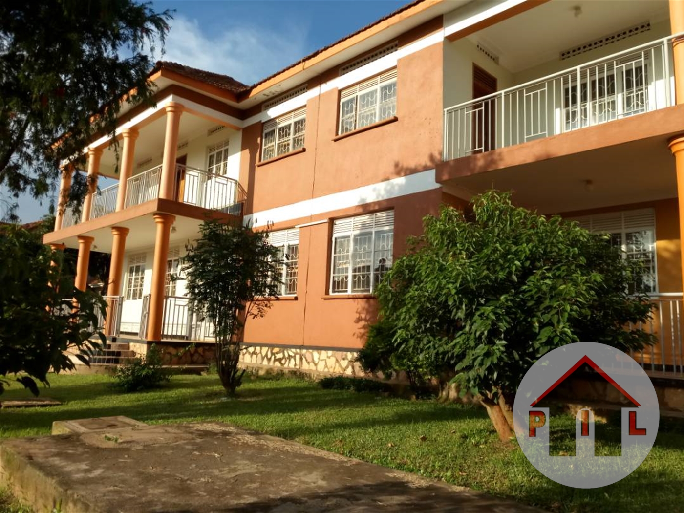 Mansion for sale in Kitende Wakiso