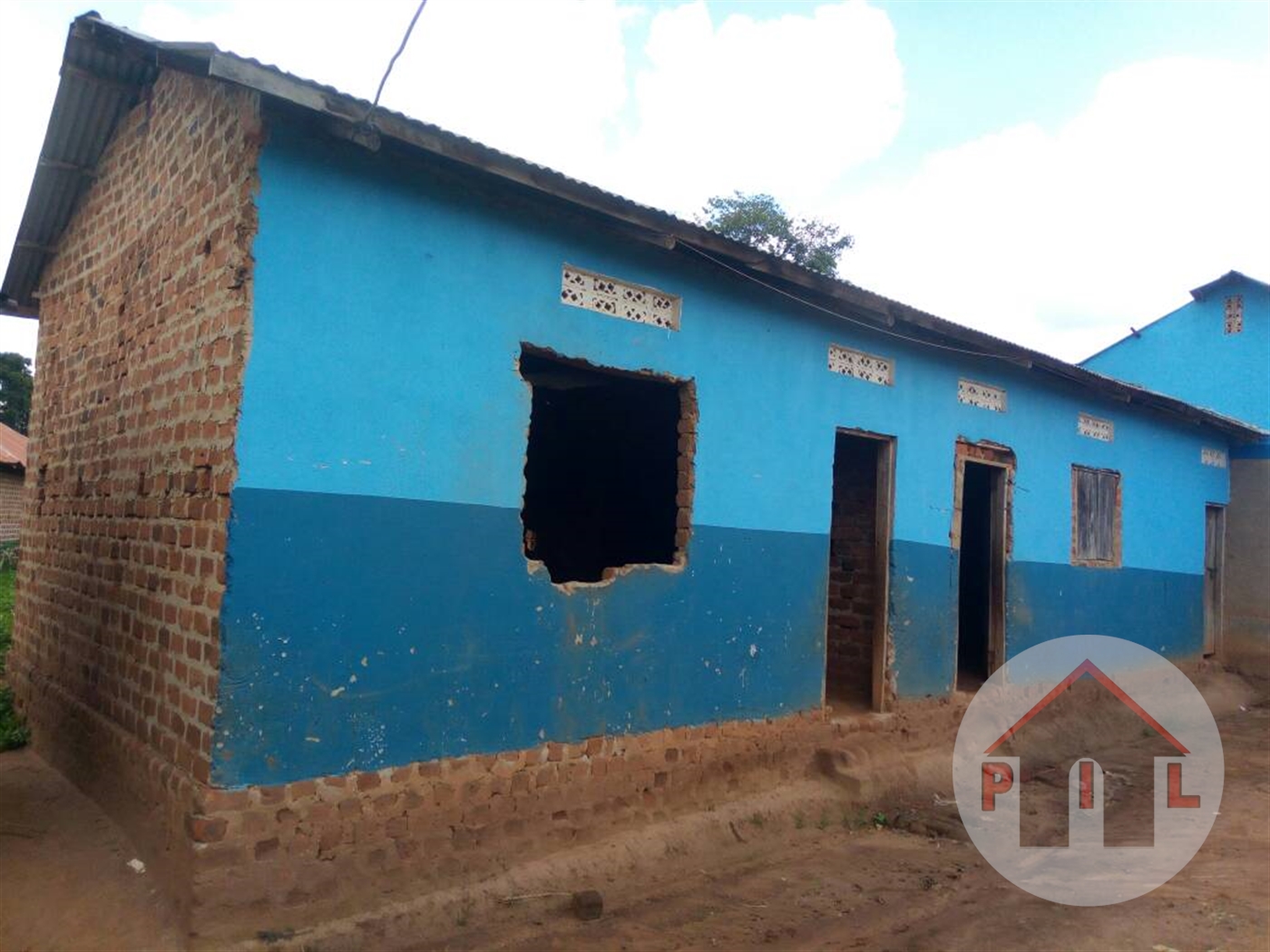 School for sale in Nkoowe Wakiso