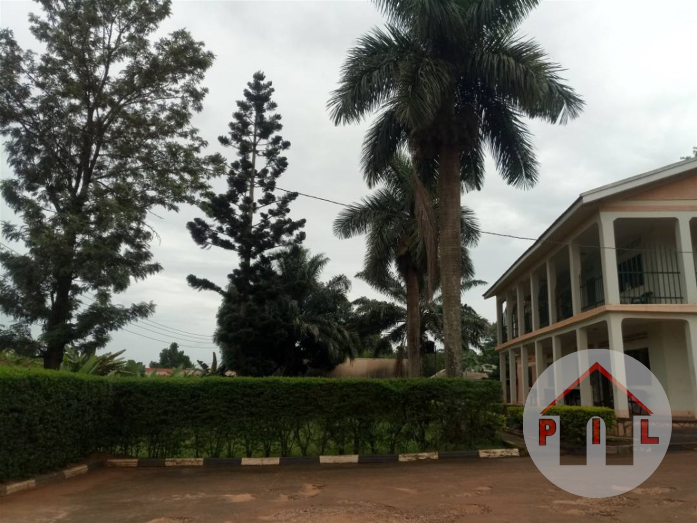Mansion for sale in Kisaasi Wakiso