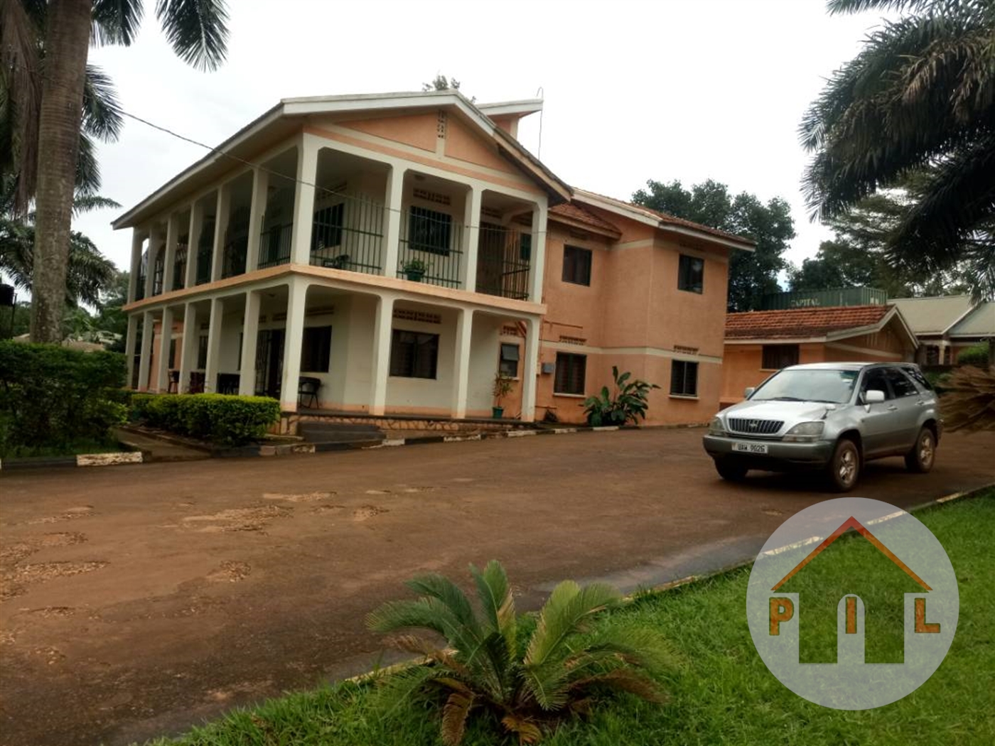 Mansion for sale in Kisaasi Wakiso