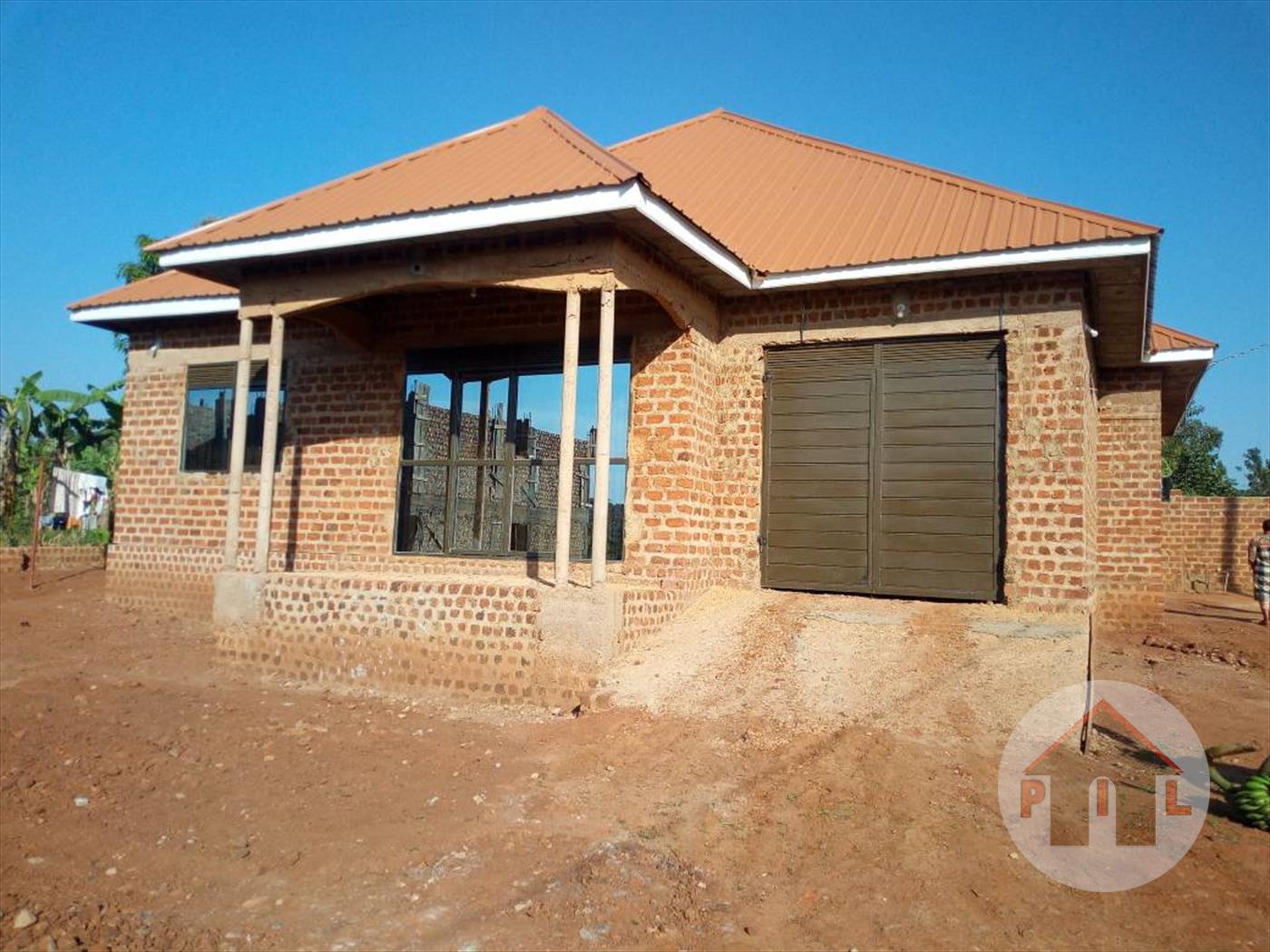 Bungalow for sale in Kitovu Wakiso