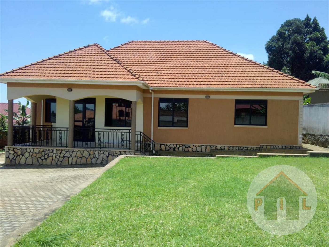 Bungalow for sale in Kitende Wakiso