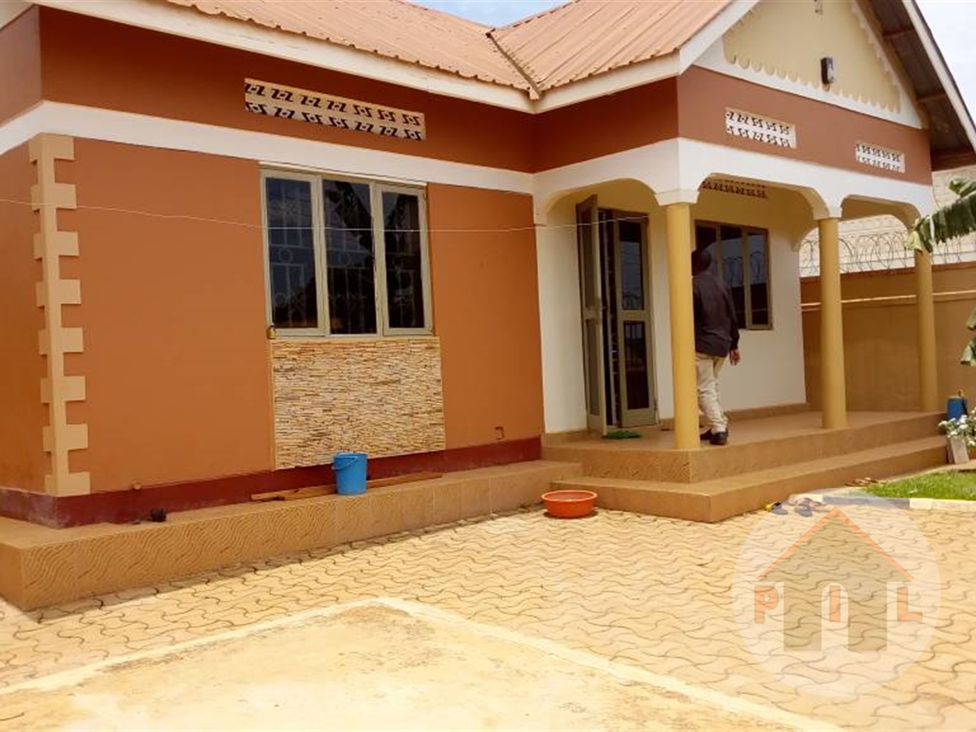 Bungalow for sale in Kitende Wakiso